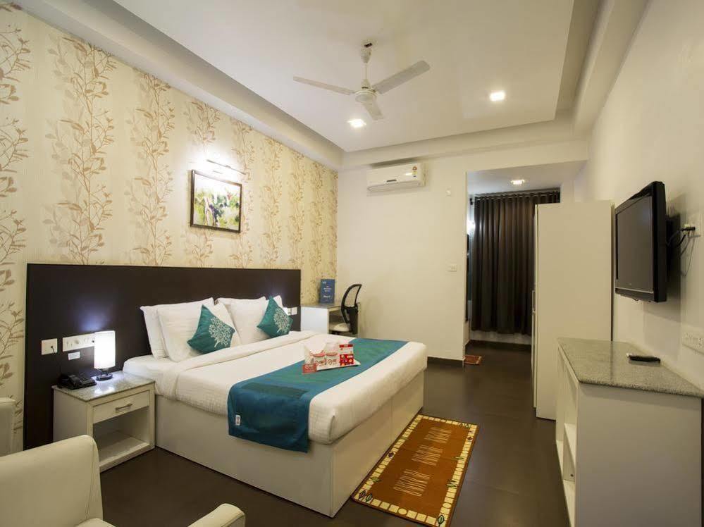 סיליגורי Oyo Rooms Near Cosmos Mall מראה חיצוני תמונה