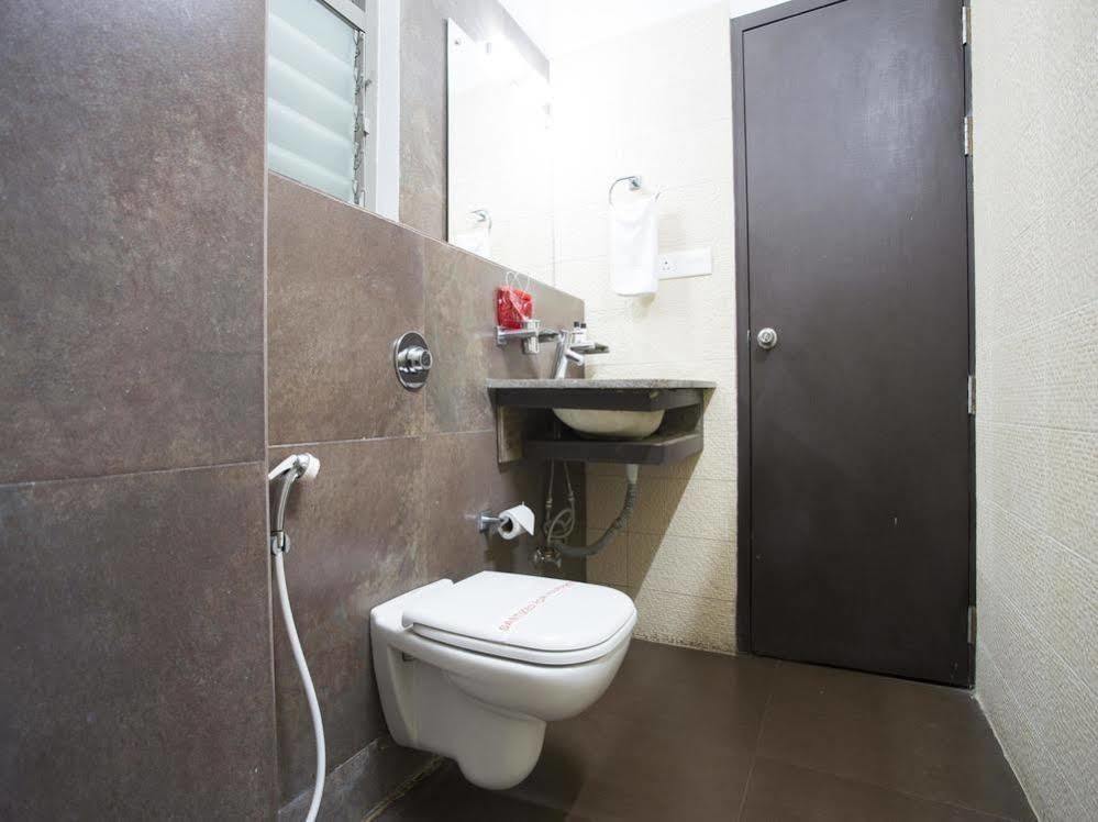 סיליגורי Oyo Rooms Near Cosmos Mall מראה חיצוני תמונה